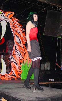 RED003